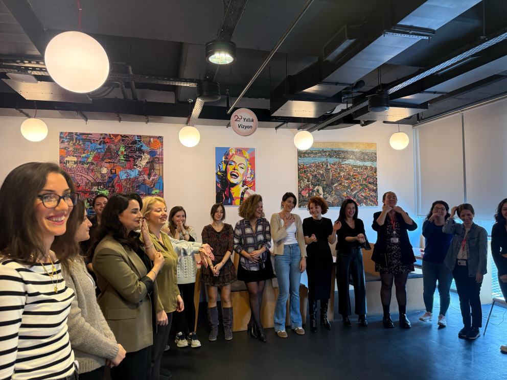 hedef filo - kahkaha yogası - kadınlar günü (2)