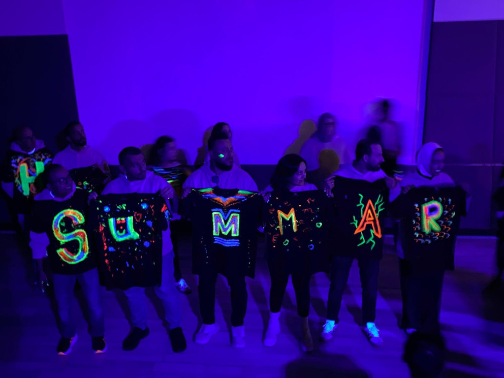 glow in the dark - tshirt boyama - human scrabble - maslak (1)