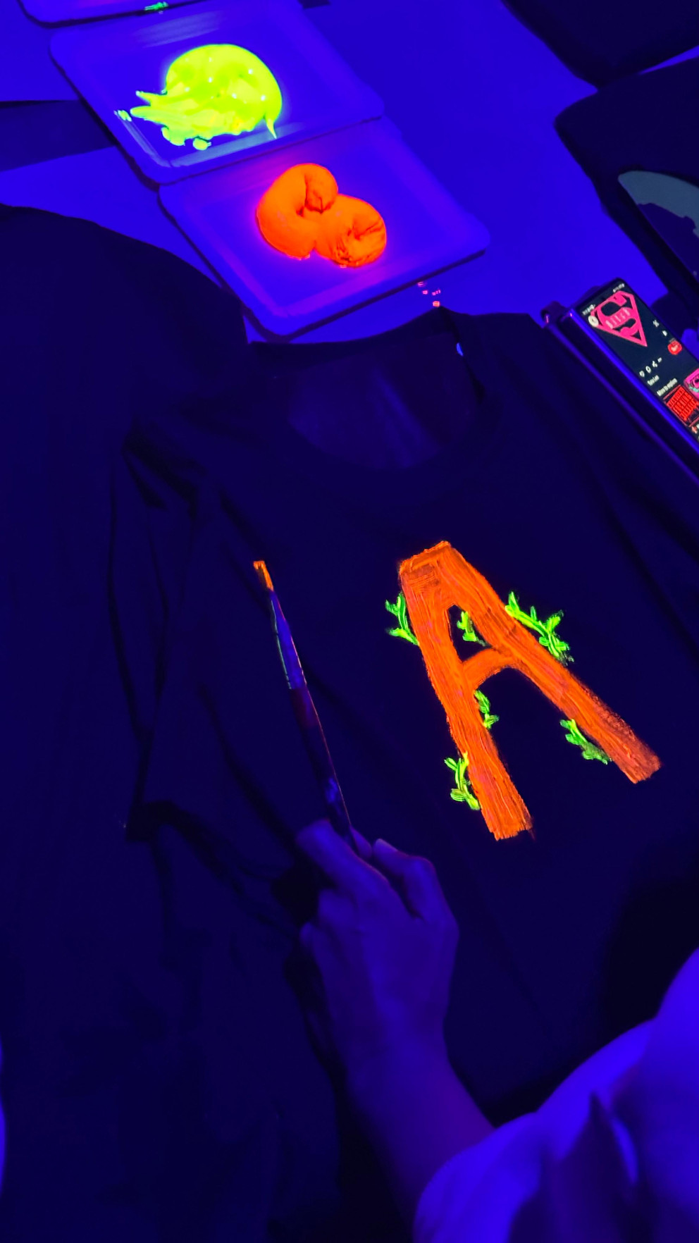 glow in the dark - tshirt boyama - human scrabble - maslak (14)