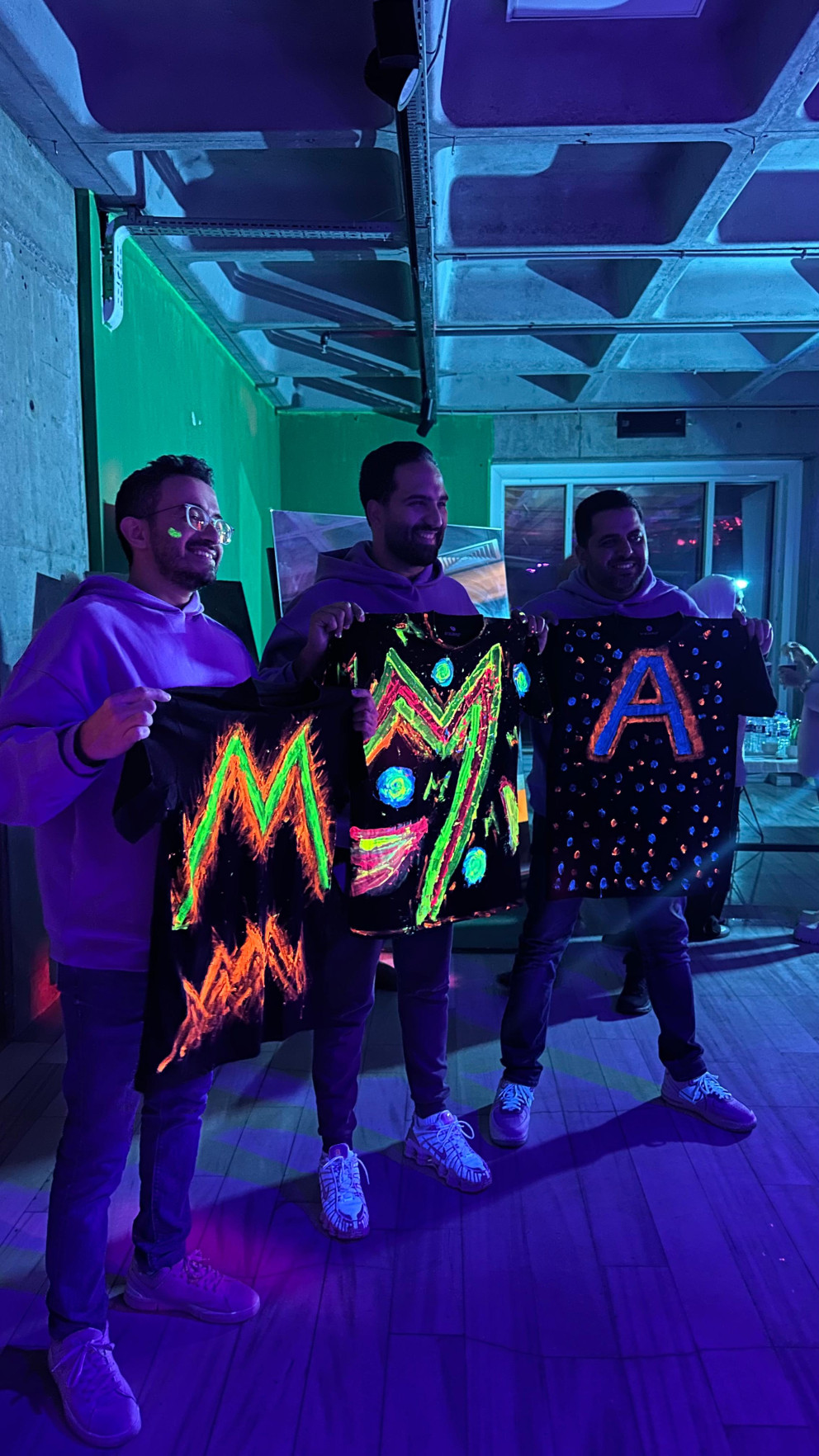 glow in the dark - tshirt boyama - human scrabble - maslak (17)