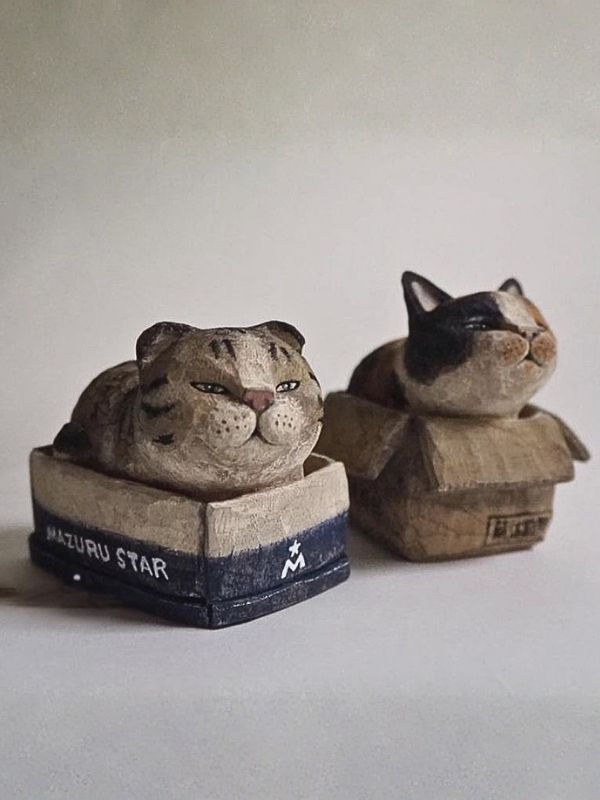 Heykel - Bir Kutu Kedi